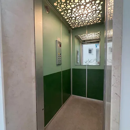 Pinewood Apartment
