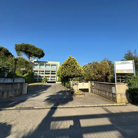 Apartment Pinewood *